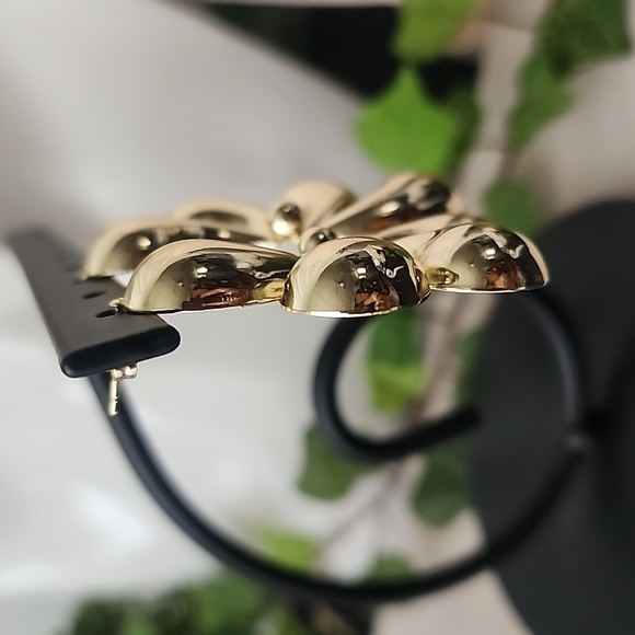 Gold Swirl Flower Post Earrings - Picture 4 of 11